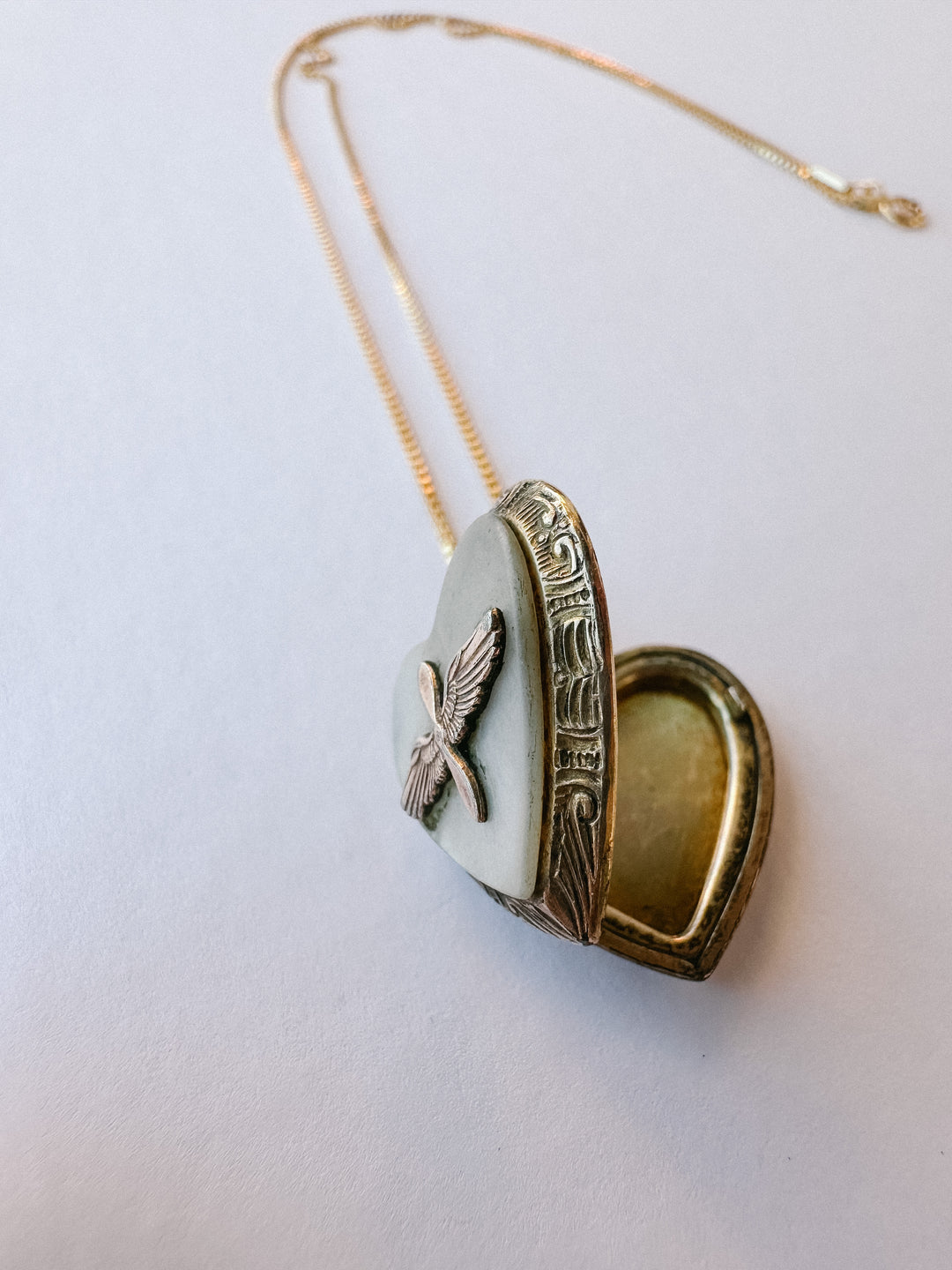 Vintage Airforce Mother of Pearl Heart Locket & Necklace