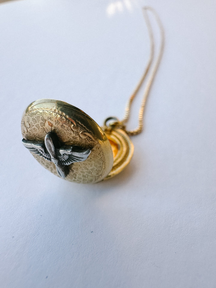Vintage Airforce Small Gold/Silver Locket & Necklace