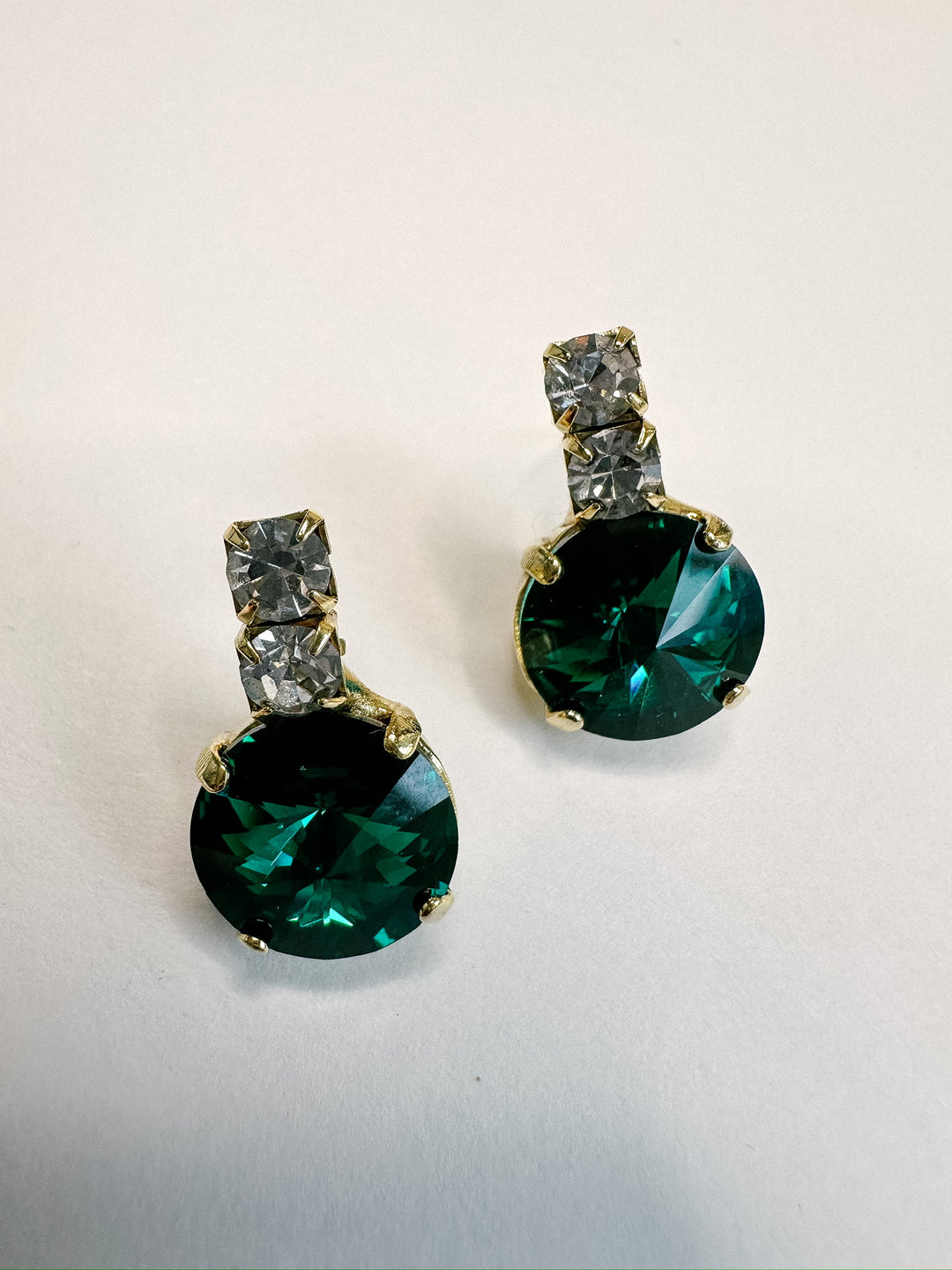 Dee Earrings in Emerald